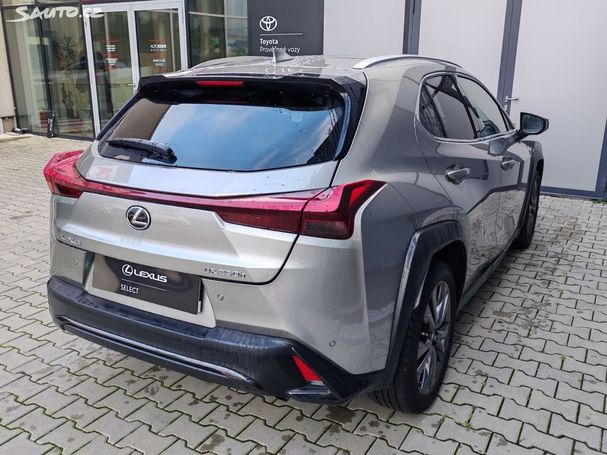 Lexus UX F Sport 135 kW image number 4