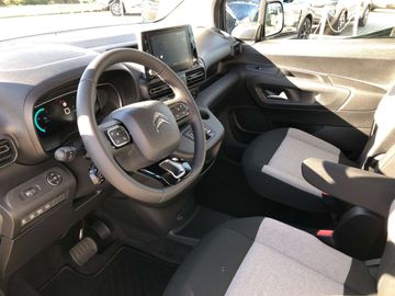 Car image 33