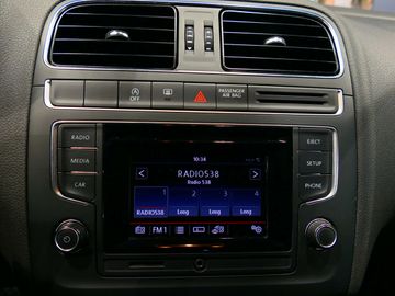 Car image 30