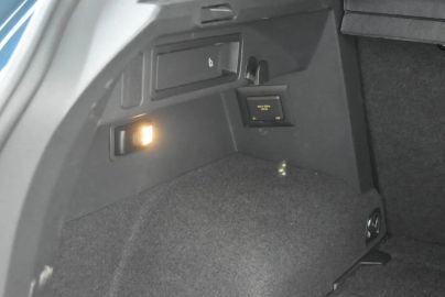 Car image 31