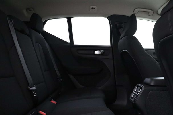 Volvo XC40 B3 Essential 120 kW image number 41