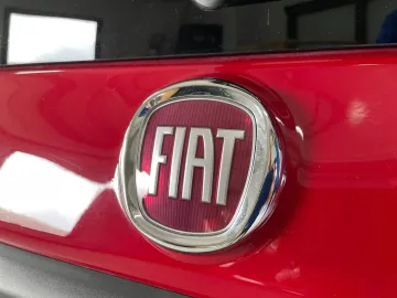 Car image 26