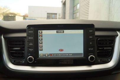 Car image 22