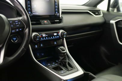 Car image 35