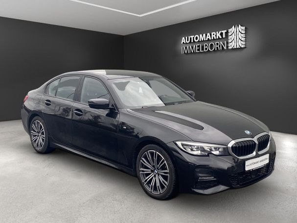 BMW 320d M Sport xDrive 140 kW image number 2