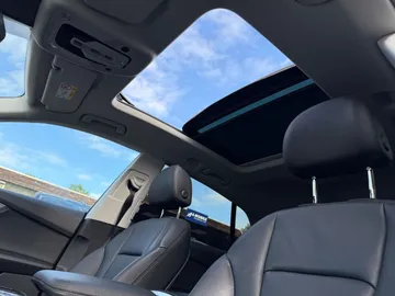 Car image 34
