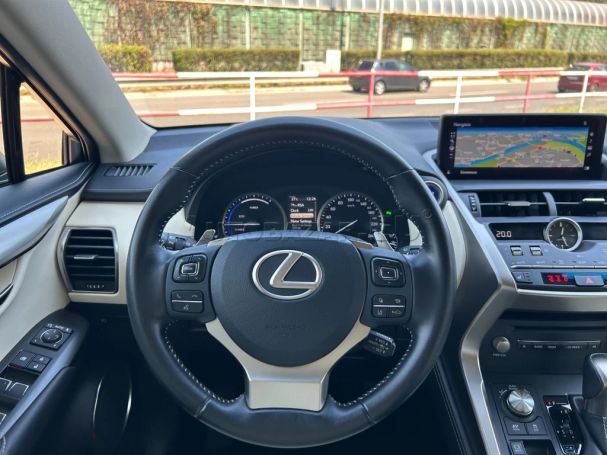 Lexus NX 300 h 145 kW image number 16