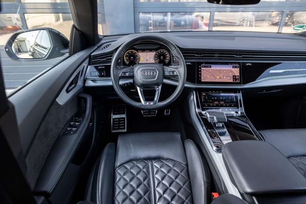 Audi Q8 55 TFSIe quattro 280 kW image number 23