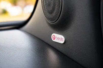 Car image 34