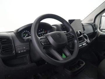 Car image 32