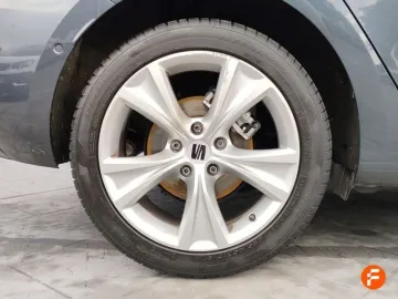 Car image 27