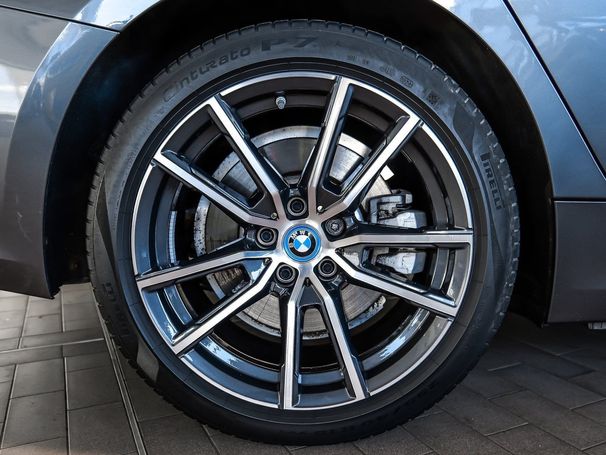 BMW 330 e Touring Advantage xDrive 215 kW image number 5