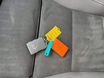 Car image 28