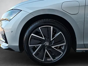 Car image 41