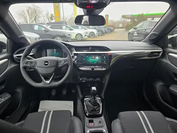 Car image 26