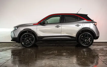 Car image 4