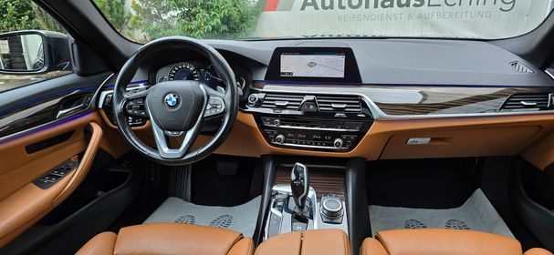 BMW 530d Touring xDrive 195 kW image number 13