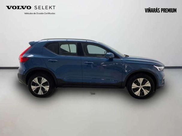 Volvo XC40 T2 Core 95 kW image number 3