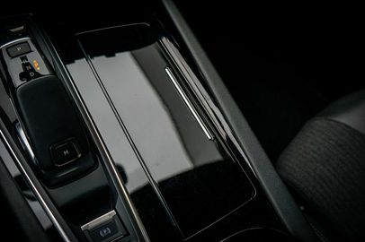 Car image 36