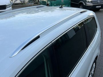 Car image 38