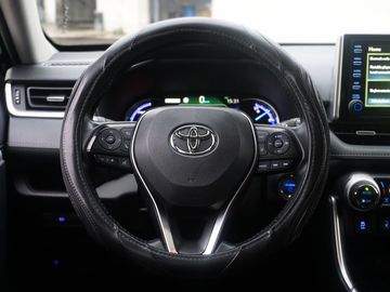 Car image 14