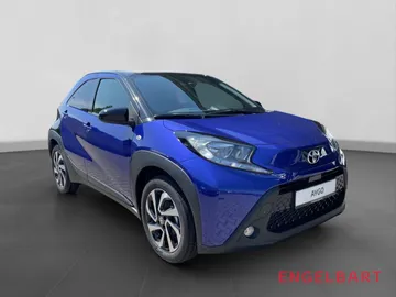 Car image 2