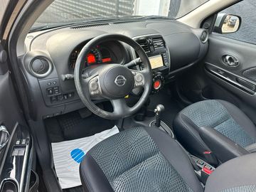 Car image 11