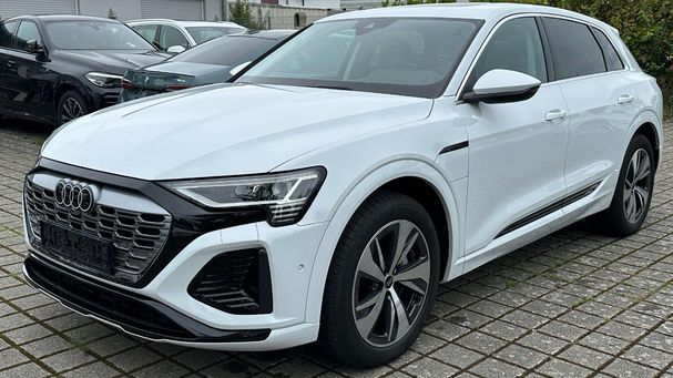 Audi Q8 50 quattro S-line 250 kW image number 1