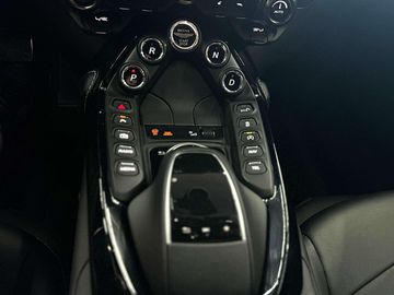 Car image 32