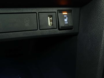 Car image 35