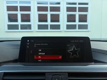 Car image 34