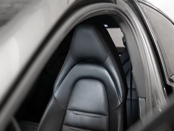 Car image 37