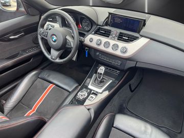 Car image 14