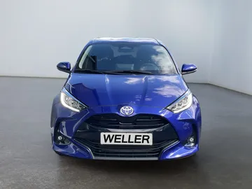 Car image 3