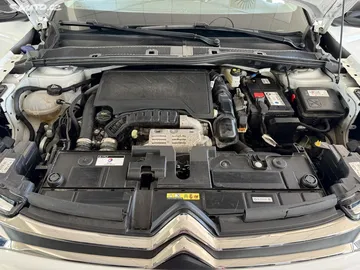 Car image 36