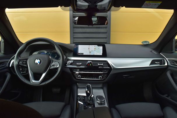 BMW 520i Touring Sport Line 135 kW image number 4