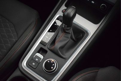 Car image 37