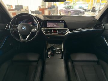 Car image 38