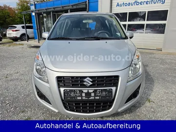 Car image 4