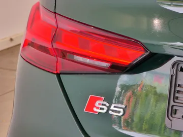 Car image 37