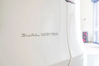 Car image 40