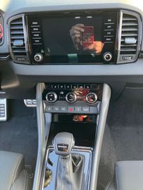 Car image 29