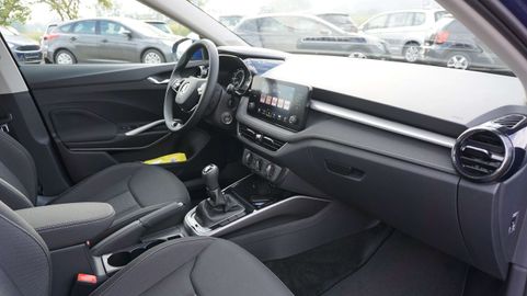 Car image 12