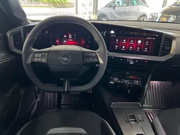 Car image 36