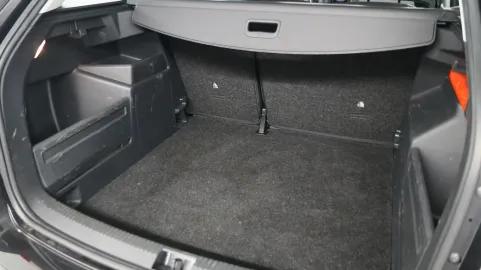 Car image 34