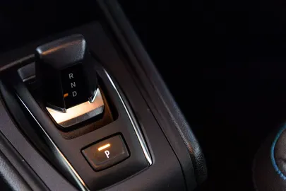 Car image 32