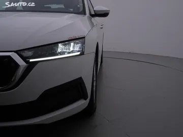 Car image 30