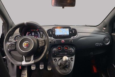 Car image 11