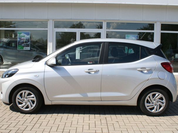 Hyundai i10 blue Select 49 kW image number 5