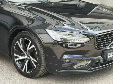 Car image 38